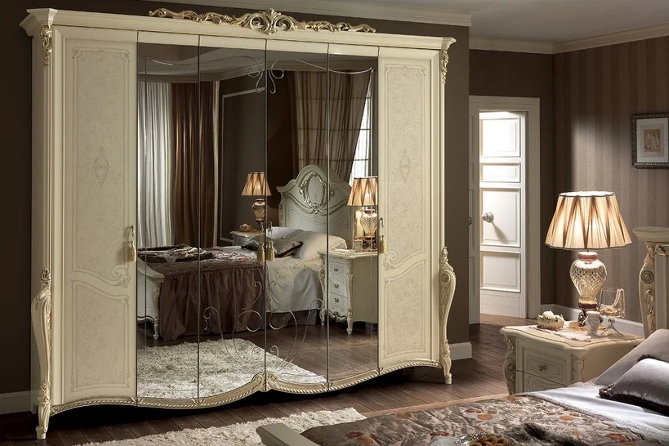 Illustration of Luxury Bedroom Closet Ideas